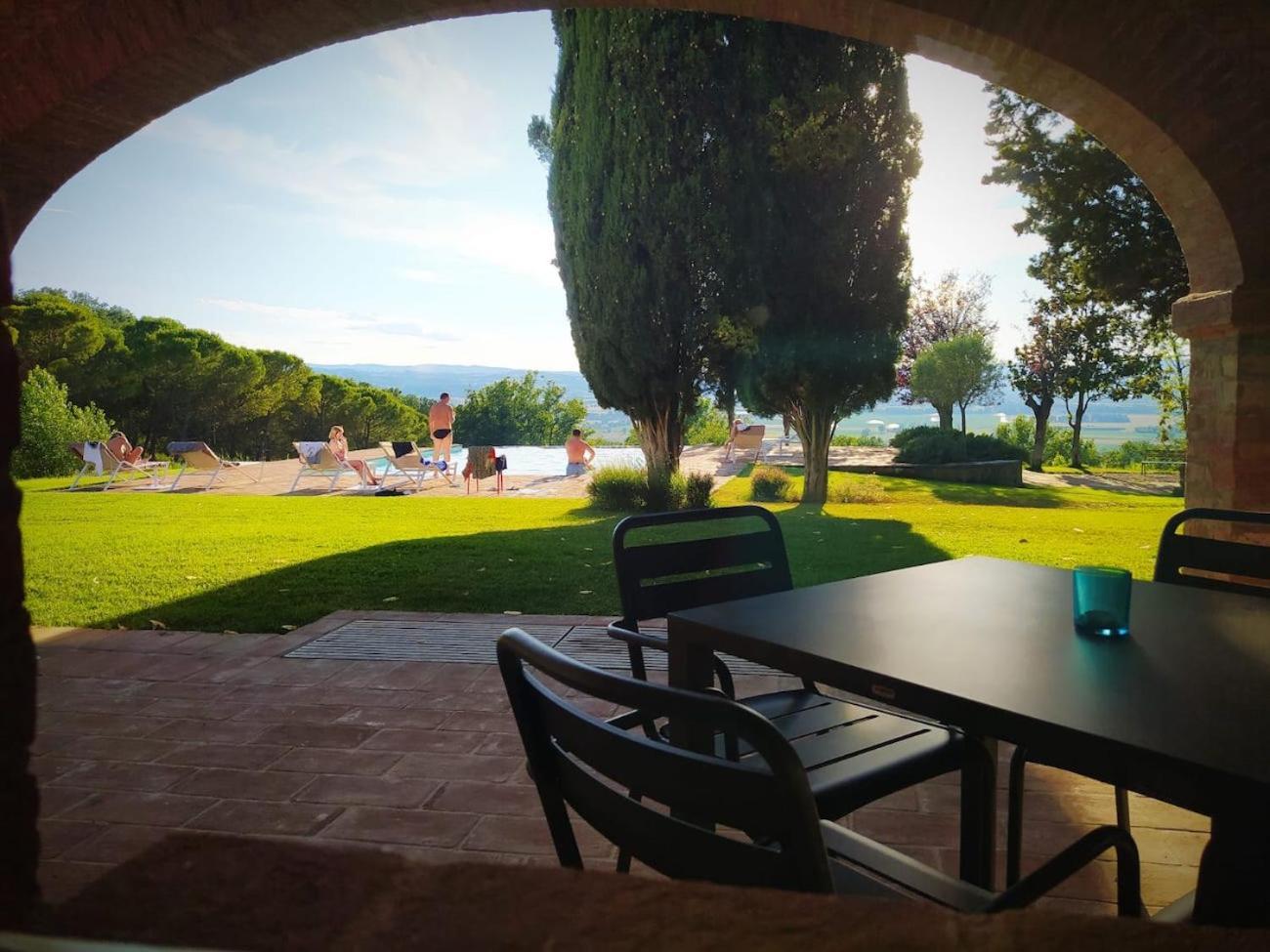 Bed and Breakfast Miataland Collazzone Екстер'єр фото